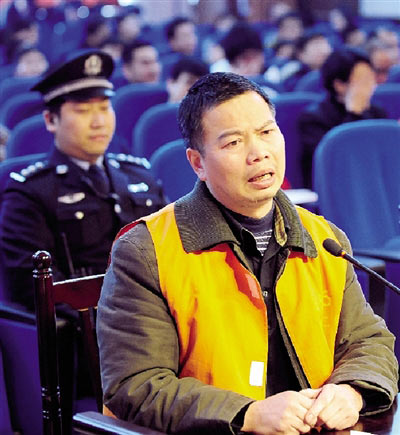 鄭州天價理發案開庭老板稱理發收費兩三萬正常