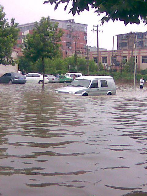 發(fā)動機進水怎么辦 車險理賠有技巧
