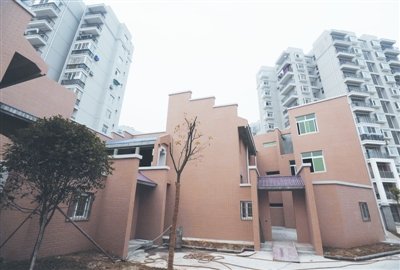 武漢經適房小區建別墅群被曝光全部自行拆除