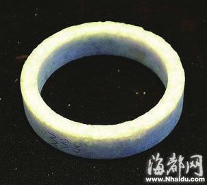 經酸洗漂白(材質變松散,吸附力增強)
