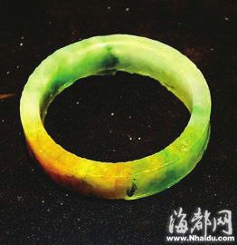 注入含鐵化學劑(呈黃色,似翡色) 注入含鐵化學劑(呈黃色,似翡色)