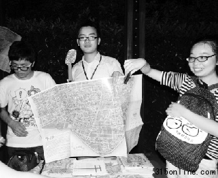 大學生手繪卡通版三維立體杭州城區地圖受熱捧(圖)