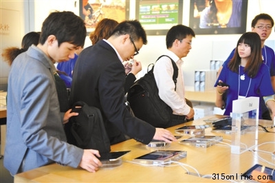 3G版iPad2國(guó)內(nèi)上市首日遇冷未現(xiàn)搶購(gòu)場(chǎng)面