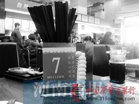目前,鄭州許多飯店已經不再使用一元消毒餐具了