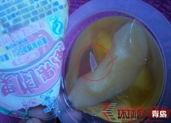 旺旺果凍中尖銳的塑料殘片。