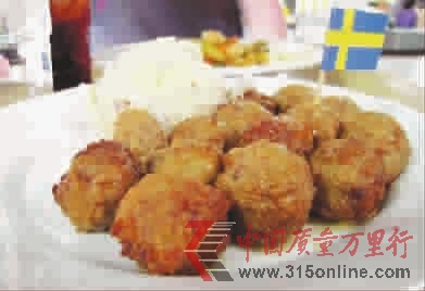 ■ 捷克宜家門店出售的肉丸 圖GJ ■ 捷克宜家門店出售的肉丸 圖GJ