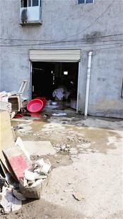國際標榜造型湖大分店消毒毛巾收費惹質疑